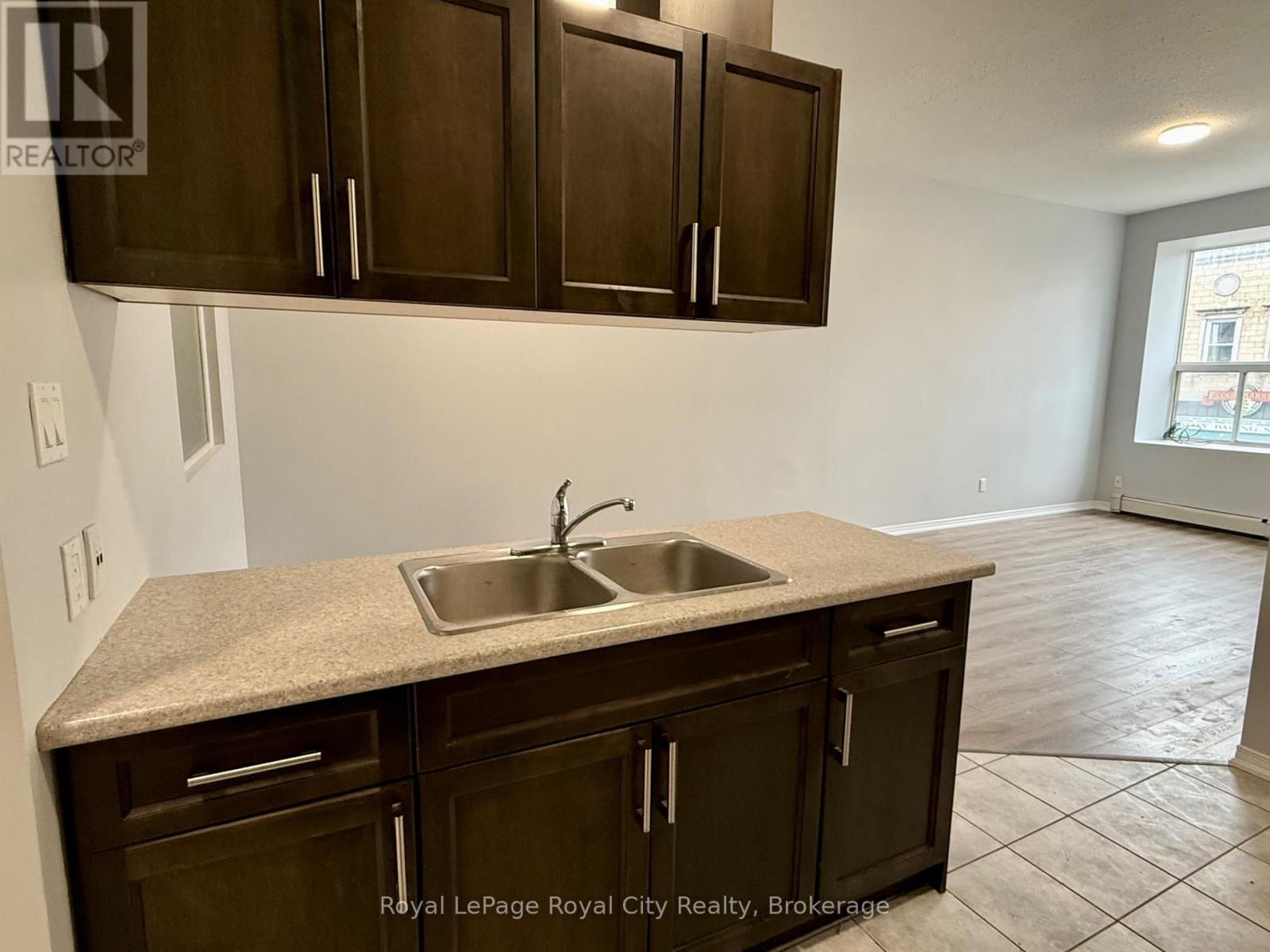 1 - 116 Wyndham Street N, Guelph, Ontario  N1H 4E8 - Photo 3 - X12999172