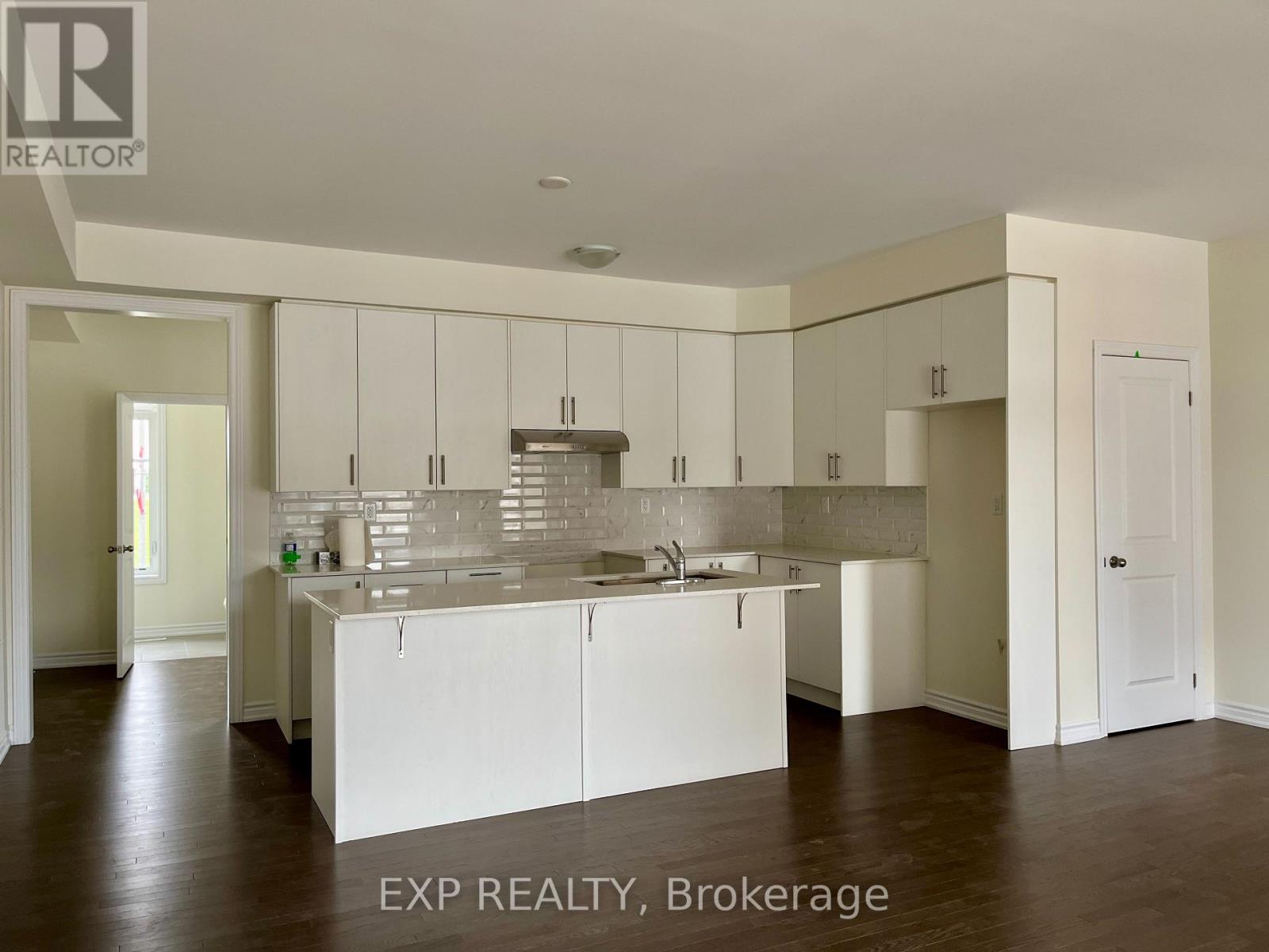116 Blick Crescent, Aurora, Ontario  L4G 7B6 - Photo 4 - N13453000