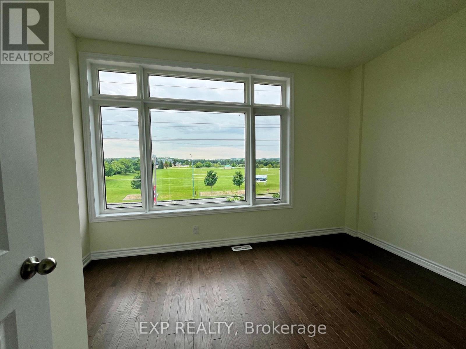 116 Blick Crescent, Aurora, Ontario  L4G 7B6 - Photo 7 - N13453000