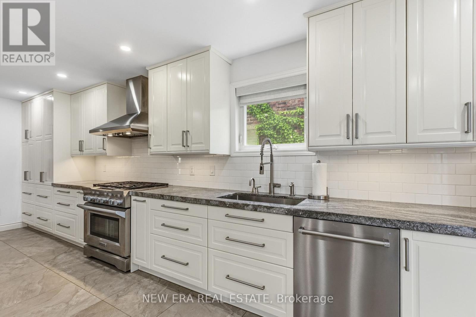 67 Chilmar Crescent, Vaughan, Ontario  L4J 6Y5 - Photo 13 - N13453010