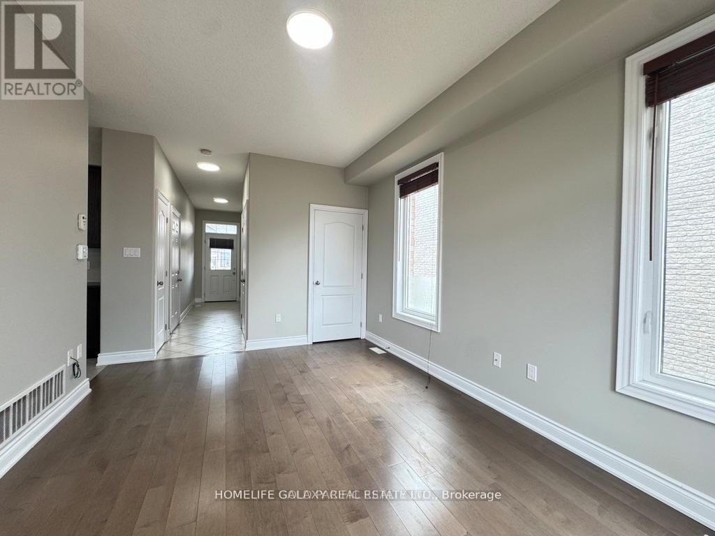 86 Nathan Crescent, Barrie, Ontario  L4N 0S2 - Photo 10 - S13452940
