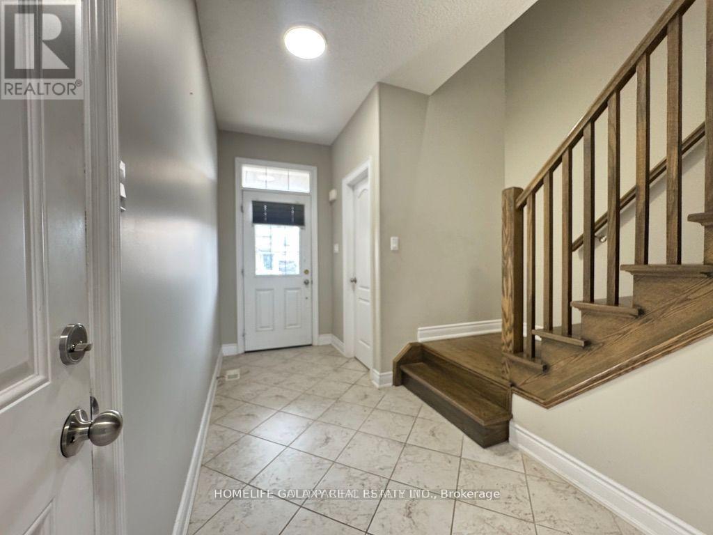 86 Nathan Crescent, Barrie, Ontario  L4N 0S2 - Photo 3 - S13452940