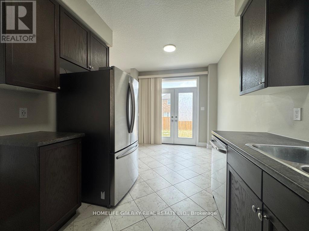 86 Nathan Crescent, Barrie, Ontario  L4N 0S2 - Photo 8 - S13452940