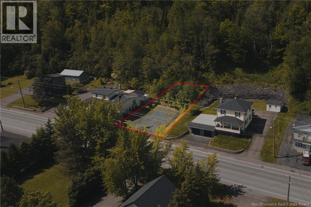 578 Canada Road, Edmundston, New Brunswick  E3V 1W4 - Photo 2 - NB132737