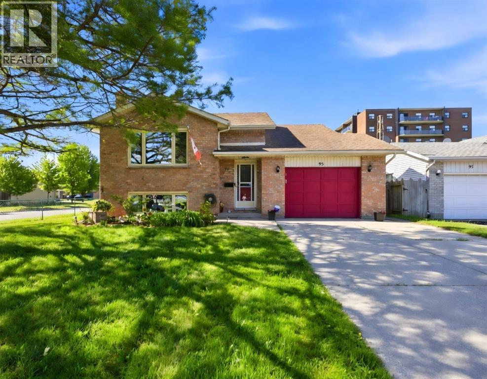 95 Turner DRIVE, Sarnia, Ontario