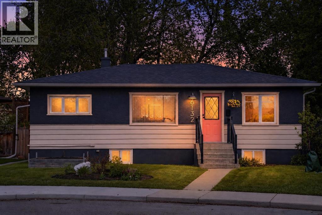 6132 33 Avenue NW, Calgary, Alberta