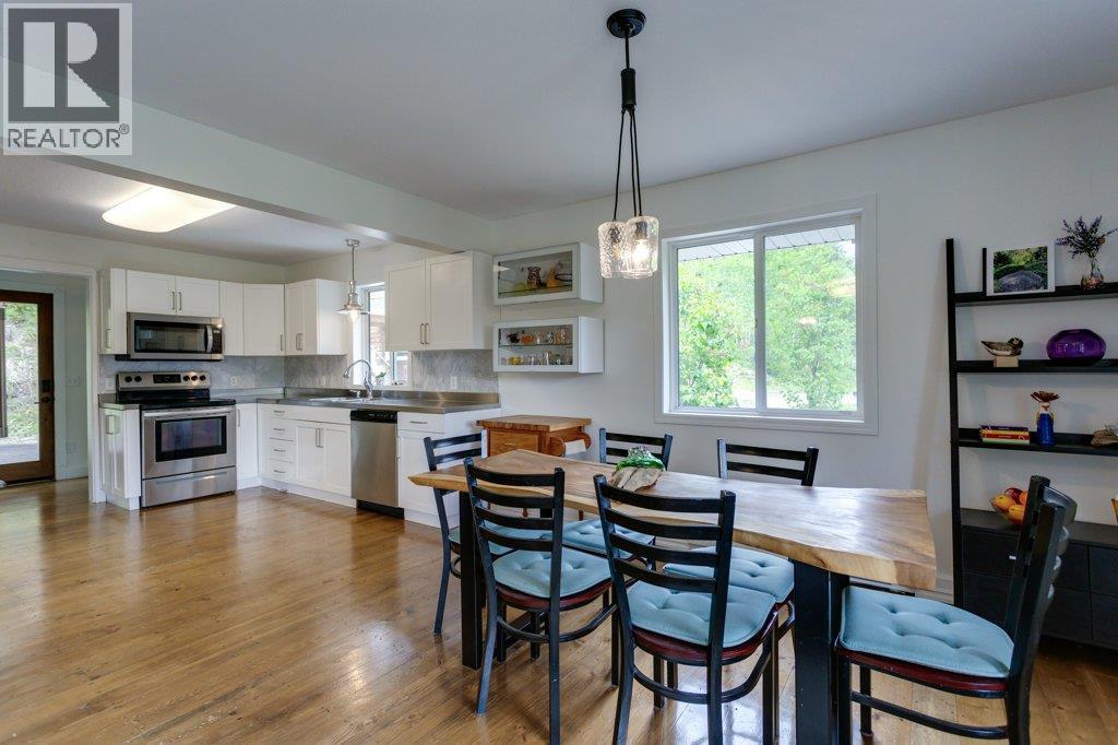 370 Philpott Road, Kelowna, British Columbia  V1P 1J6 - Photo 17 - 10391297
