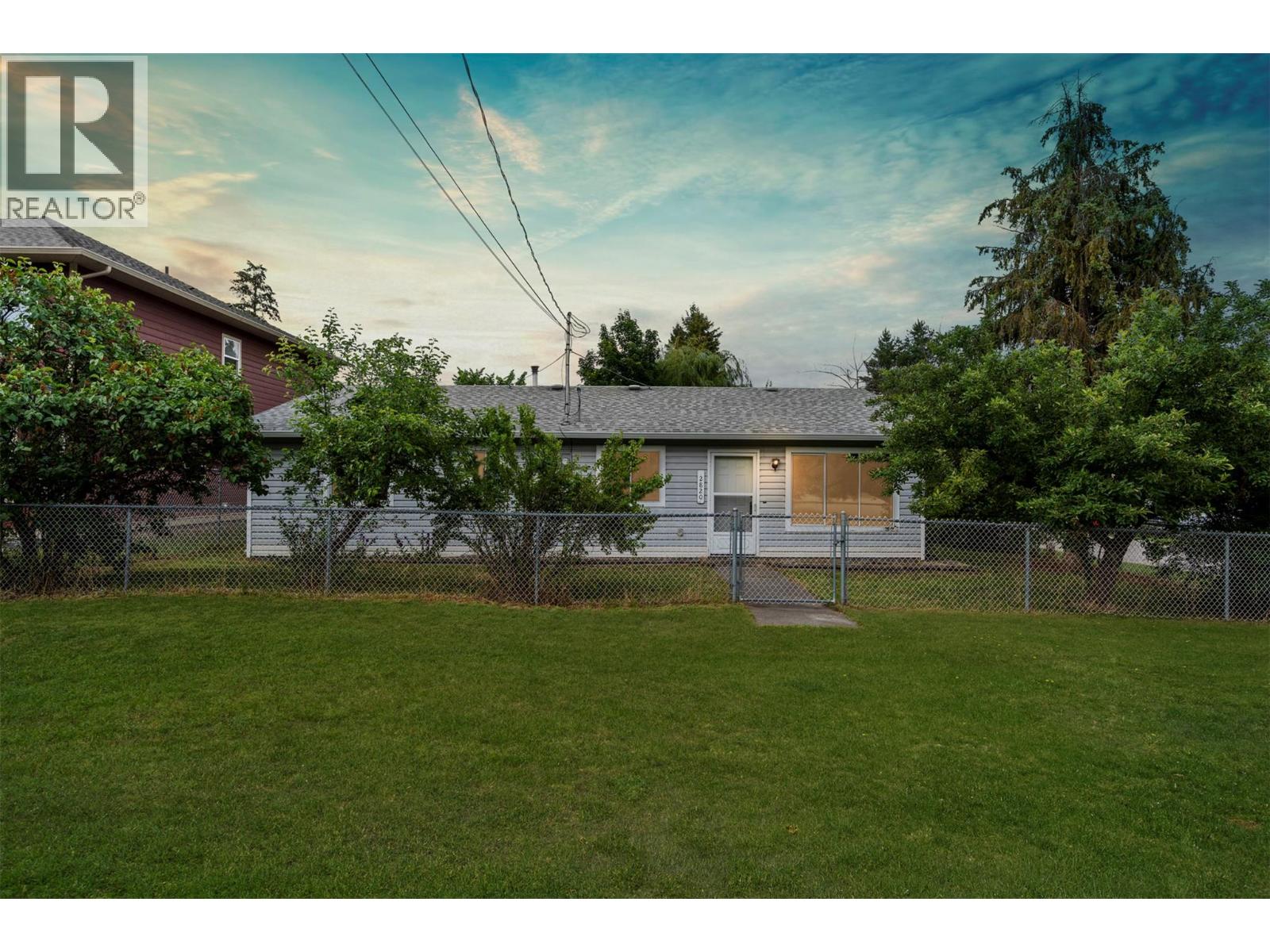 2820 Burns Avenue, Armstrong, British Columbia  V4Y 0G3 - Photo 2 - 10390648