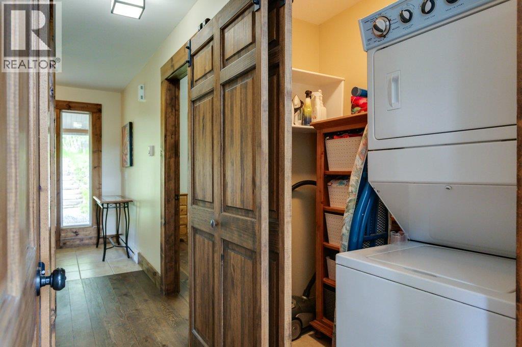 370 Philpott Road, Kelowna, British Columbia  V1P 1J6 - Photo 80 - 10391297