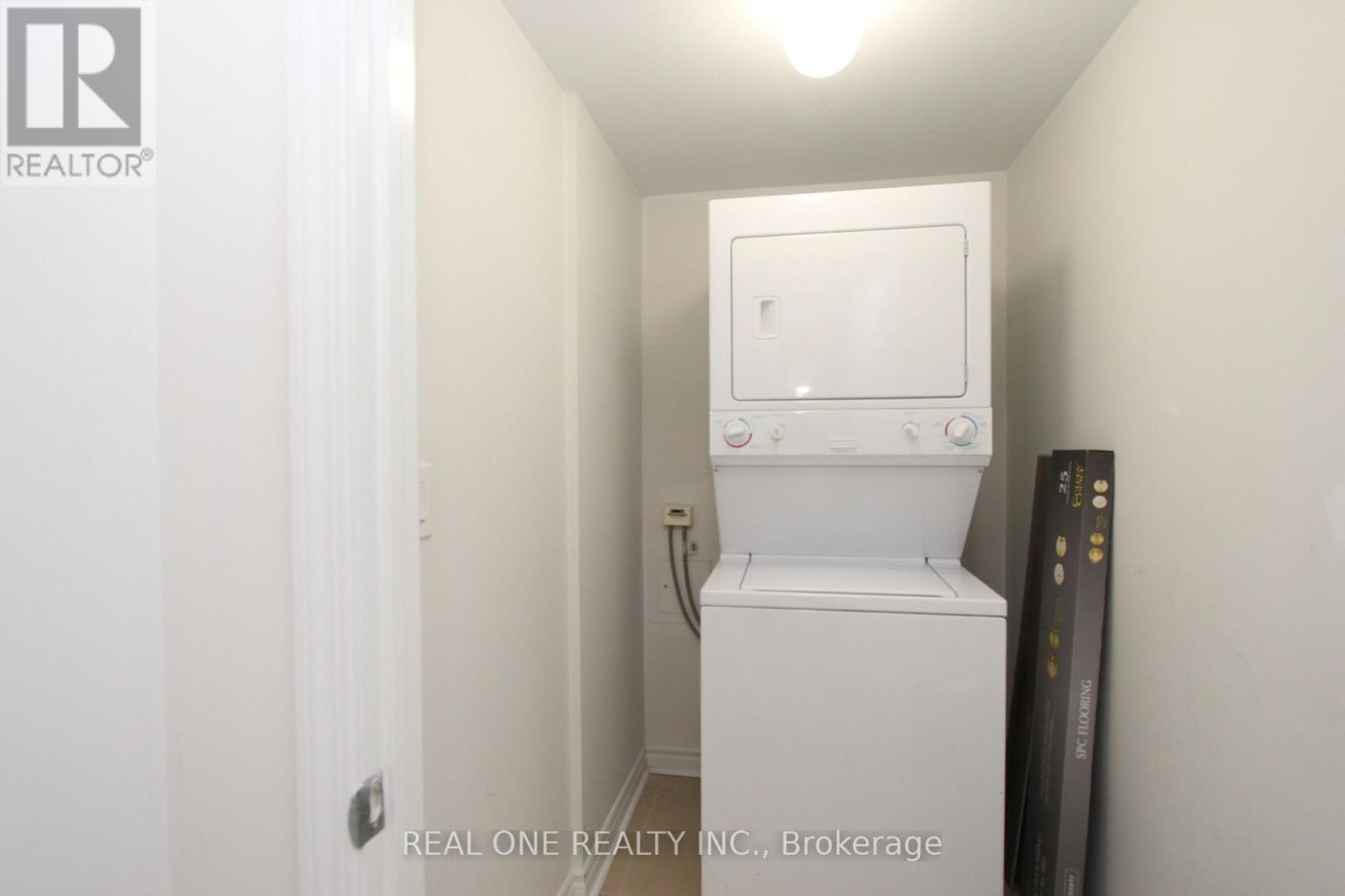 1804 - 385 Prince Of Wales Drive, Mississauga, Ontario  L5B 0C6 - Photo 11 - W13453002