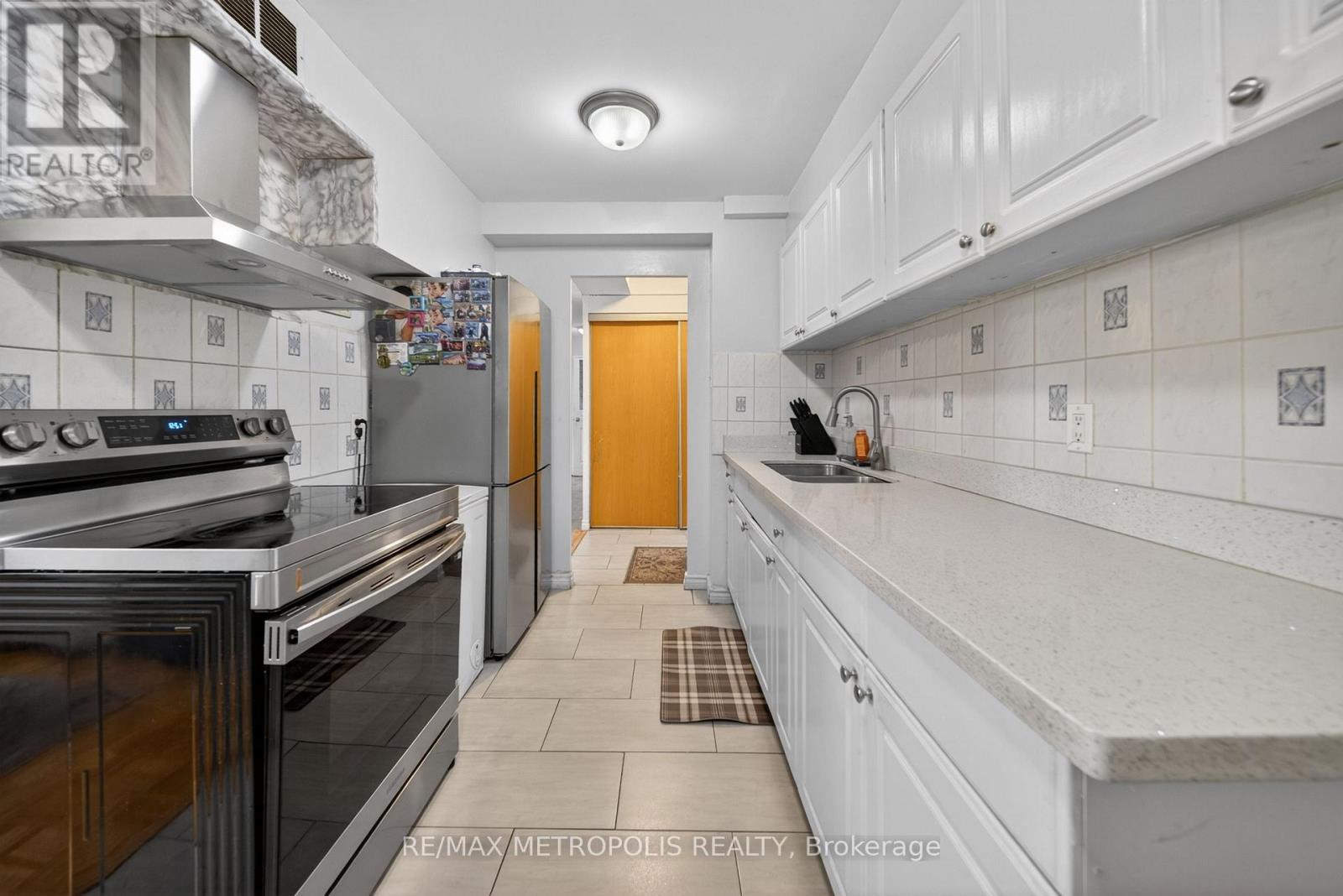 104 - 2825 Islington Avenue, Toronto, Ontario  M9L 2K1 - Photo 8 - W13453020
