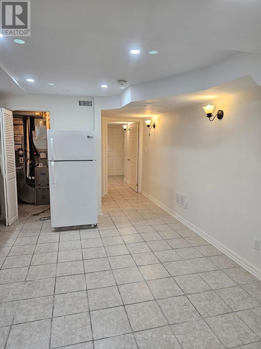 11 Chalkfarm Crescent, Brampton, Ontario  L7A 3V8 - Photo 16 - W13453058