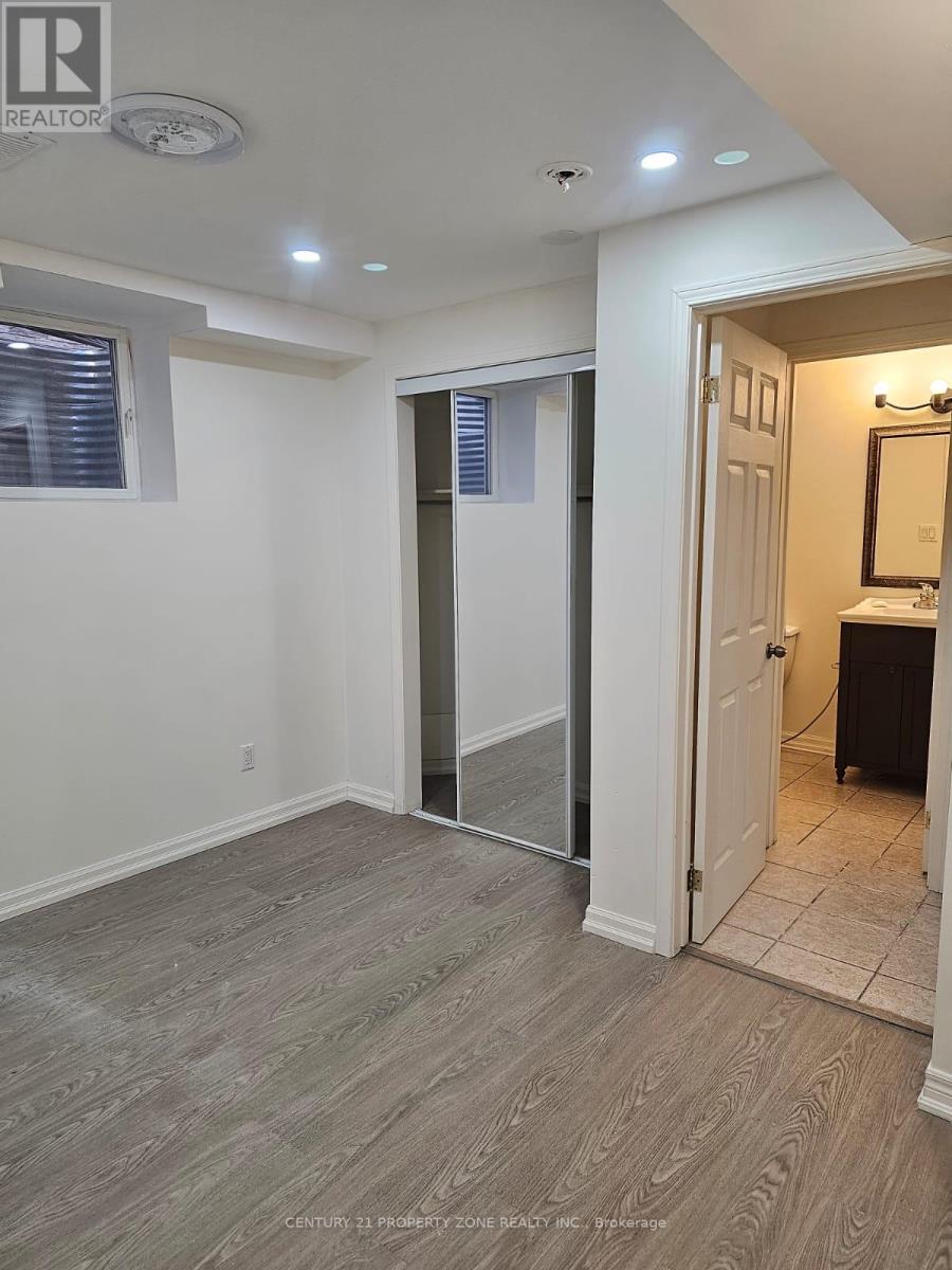 11 Chalkfarm Crescent, Brampton, Ontario  L7A 3V8 - Photo 8 - W13453058