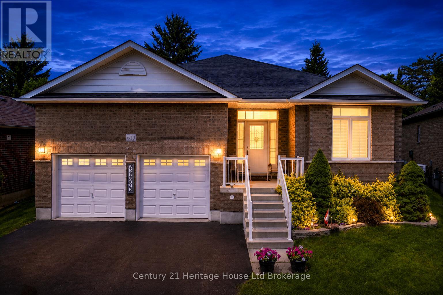 619 Fox Hollow Court, Woodstock, Ontario  N4T 1W3 - Photo 2 - X12896560
