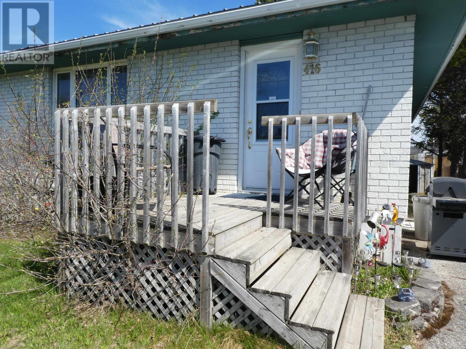 416 Fourth Ave SW, Geraldton, Ontario  P0T 1M0 - Photo 2 - TB2601274