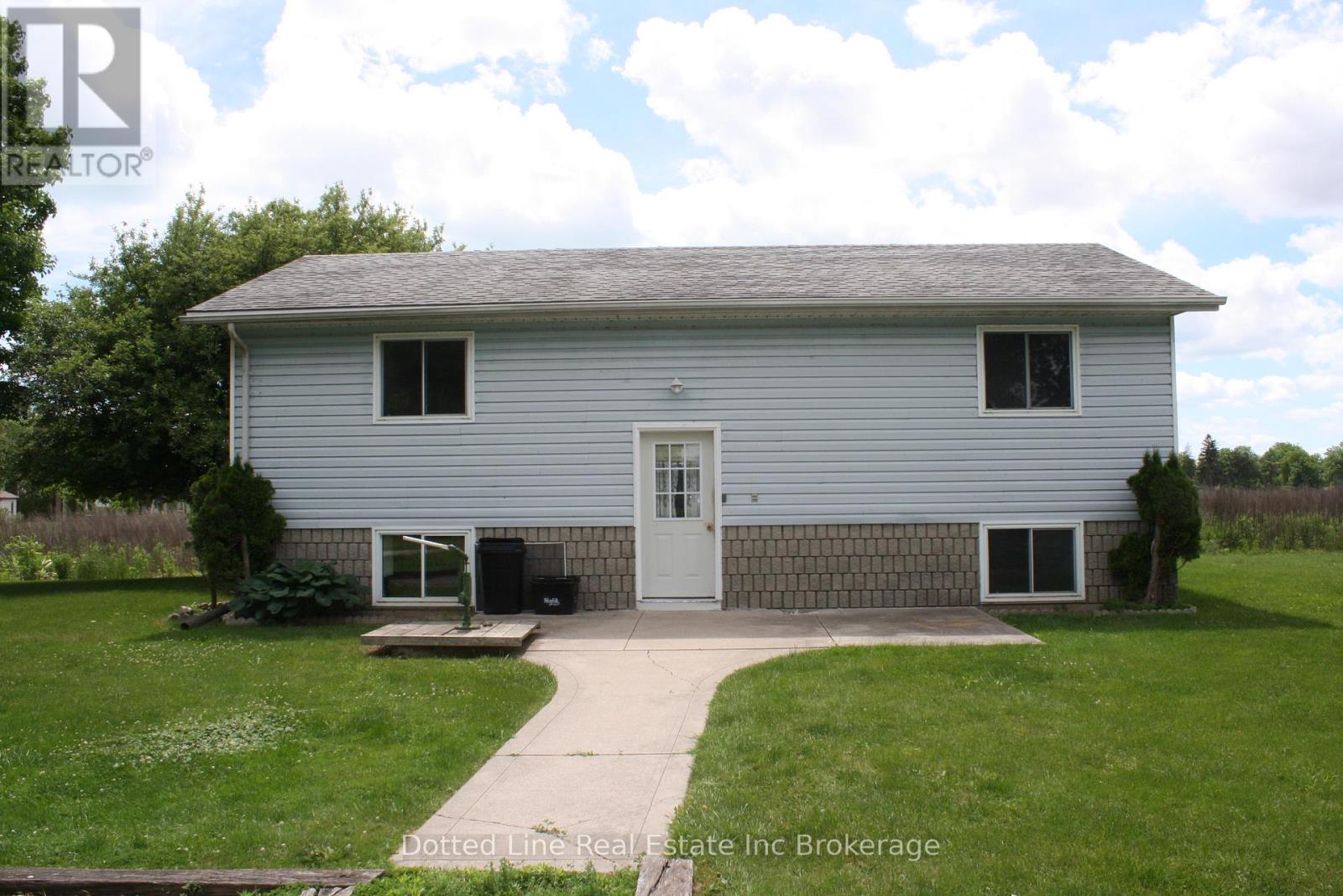2831 Lakeshore Road, Norfolk, Ontario  N0E 1M0 - Photo 3 - X13450302