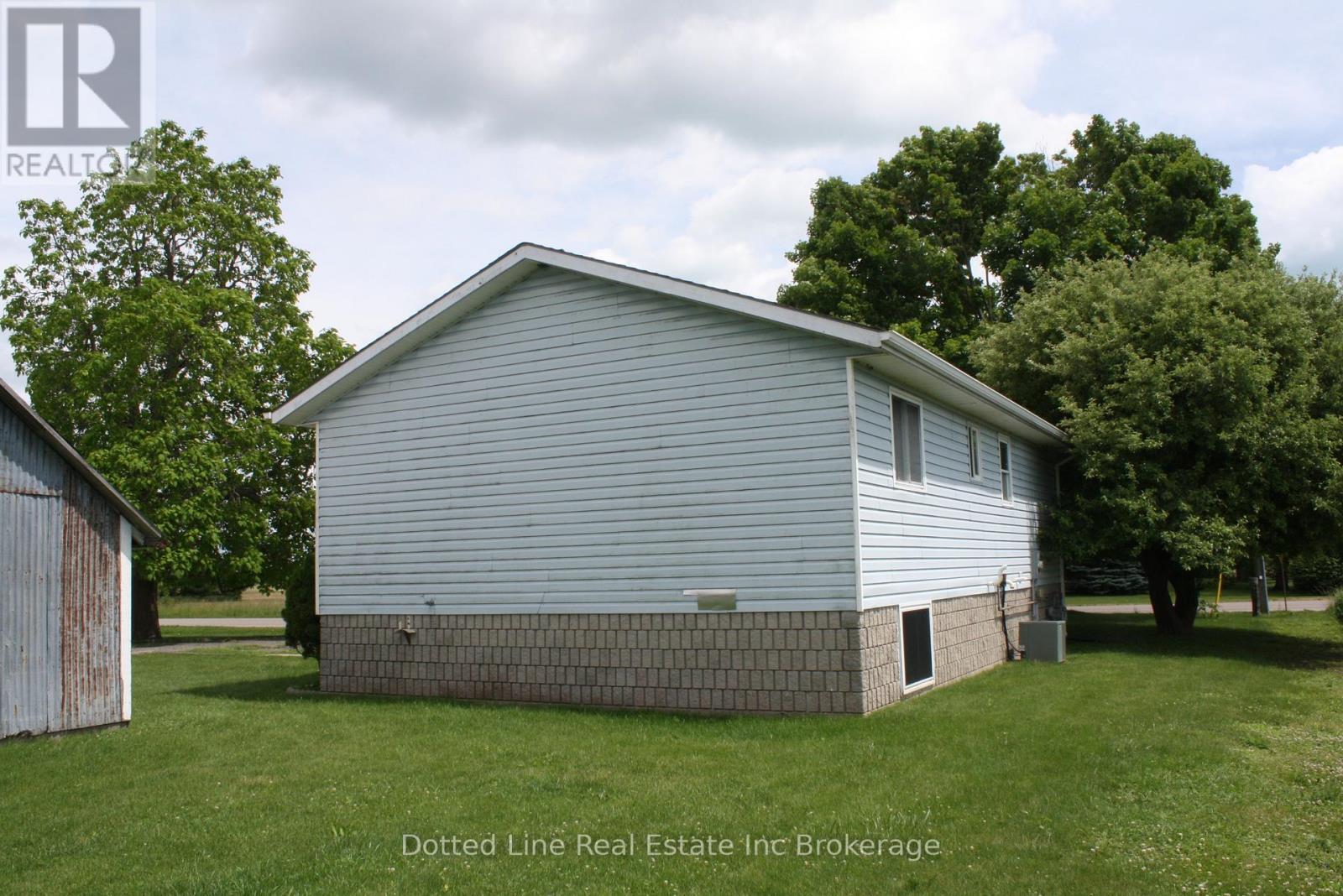 2831 Lakeshore Road, Norfolk, Ontario  N0E 1M0 - Photo 4 - X13450302