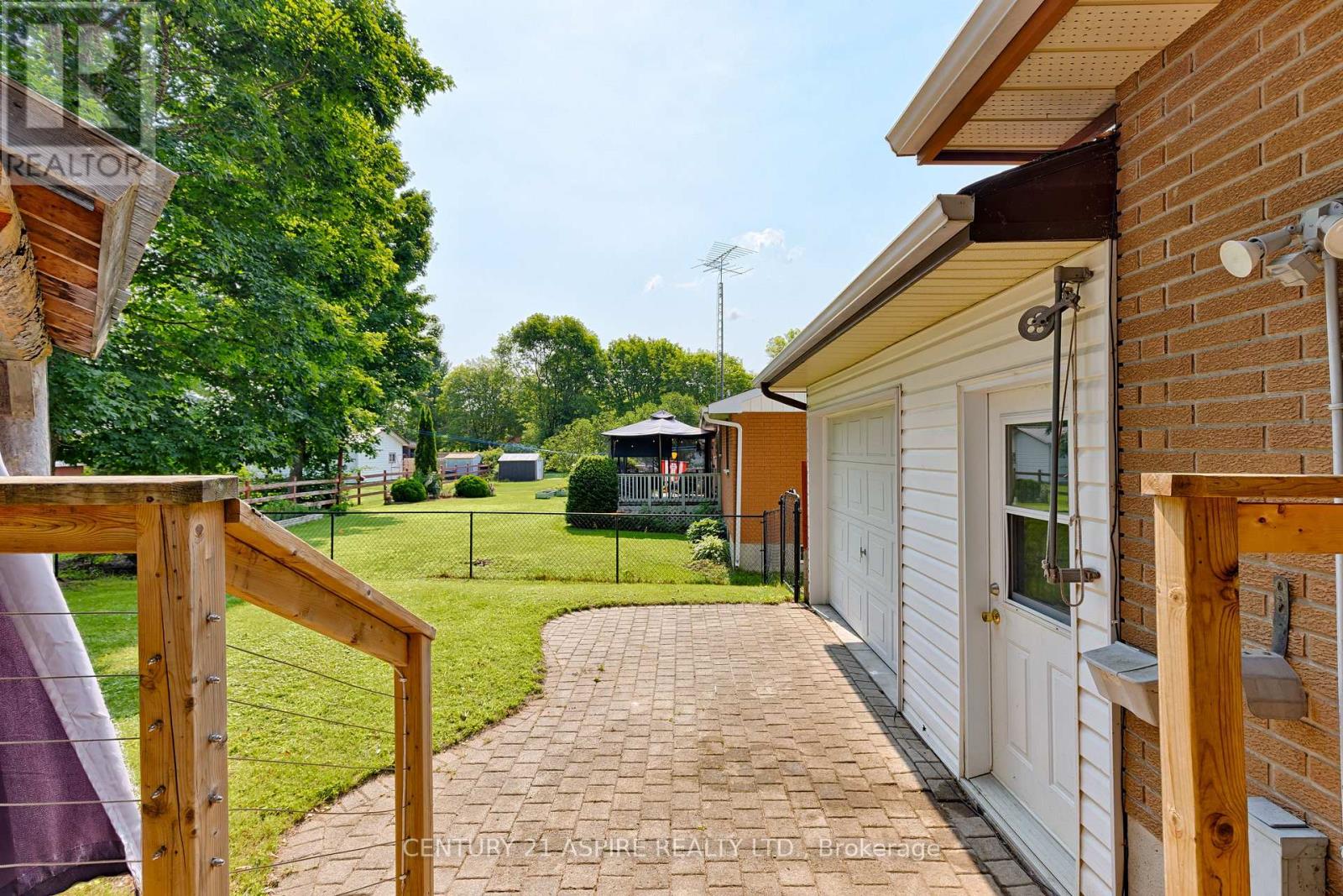 22 Harris Crescent, Whitewater Region, Ontario  K0J 1C0 - Photo 41 - X13453192