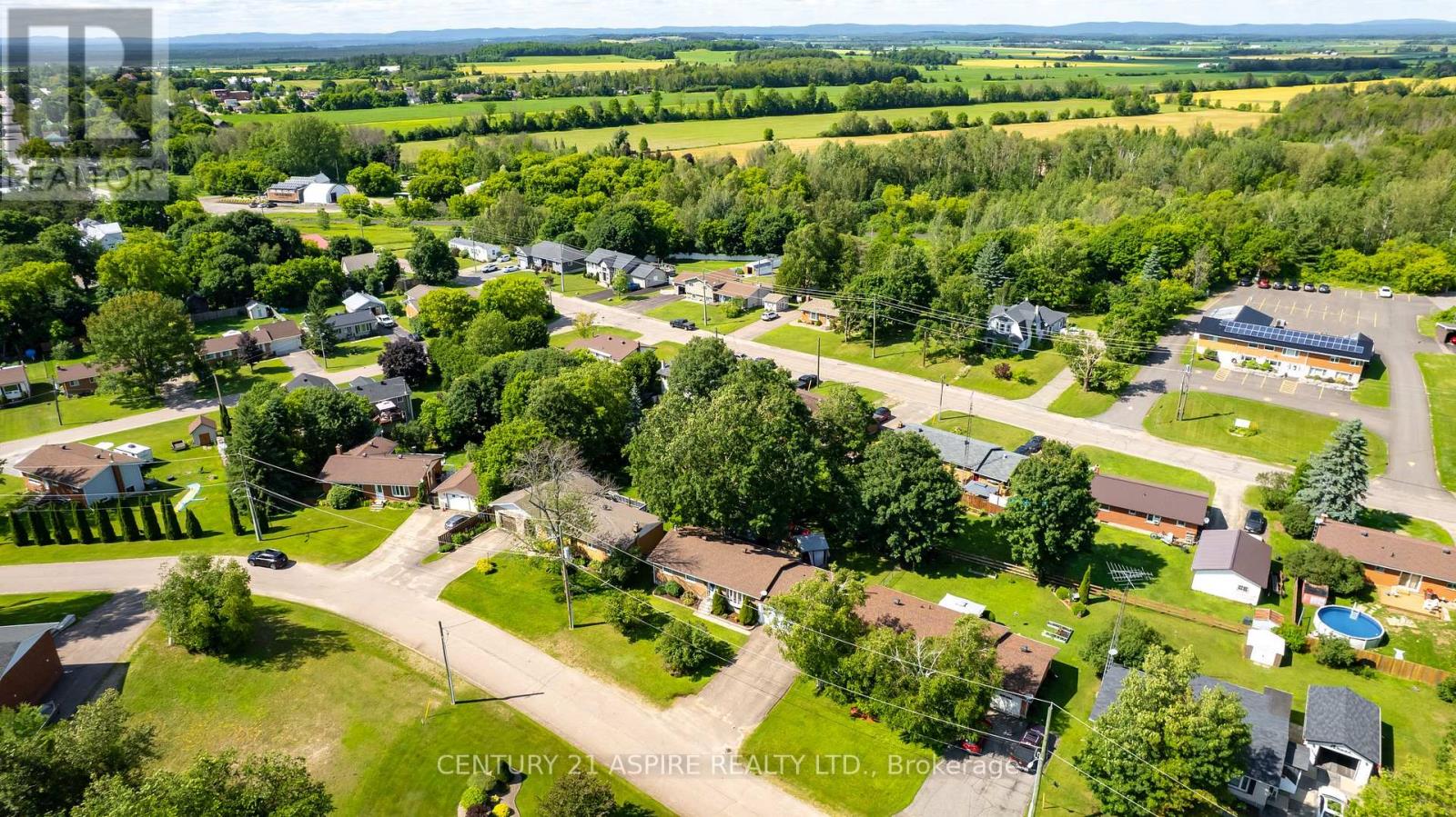 22 Harris Crescent, Whitewater Region, Ontario  K0J 1C0 - Photo 47 - X13453192