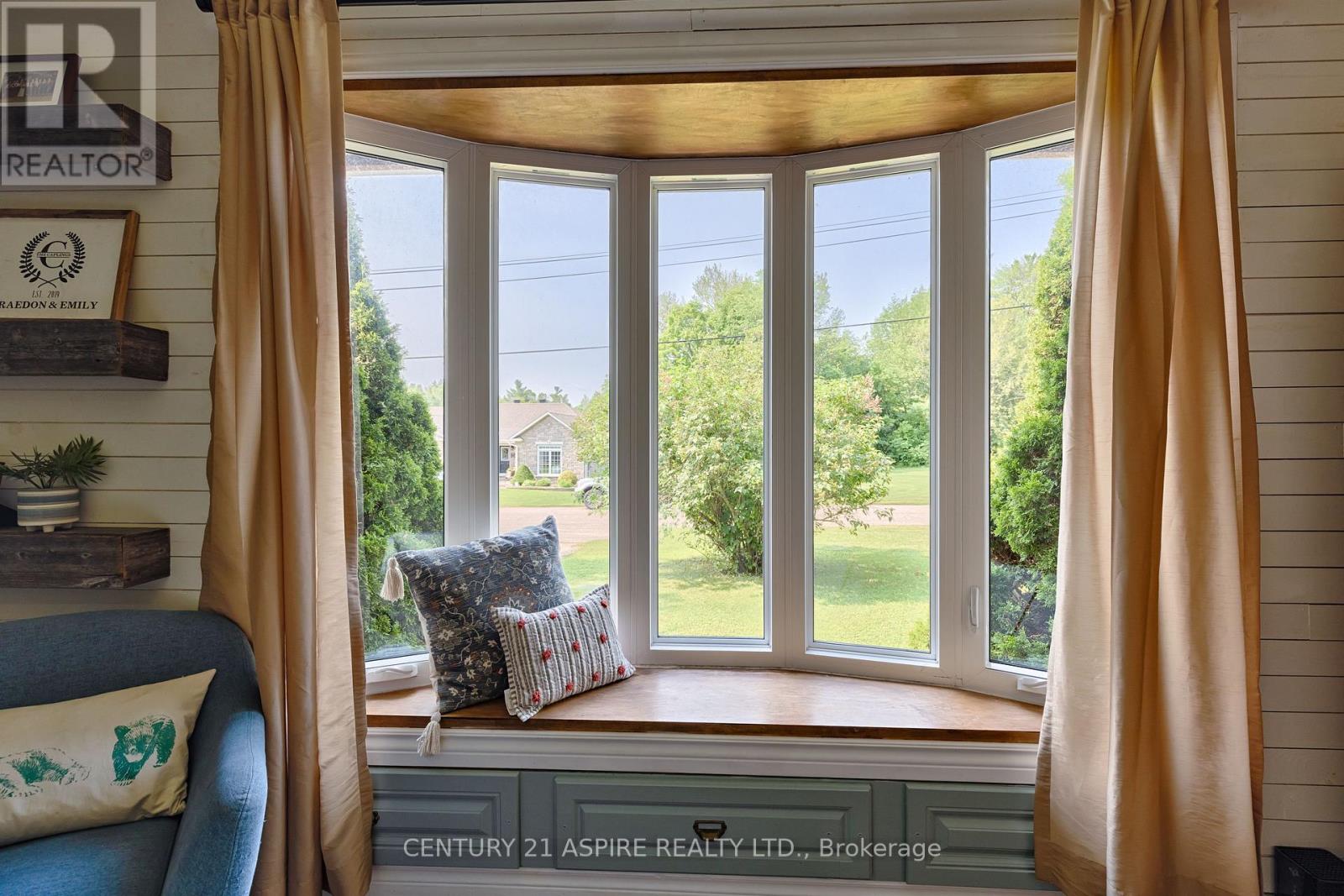22 Harris Crescent, Whitewater Region, Ontario  K0J 1C0 - Photo 6 - X13453192