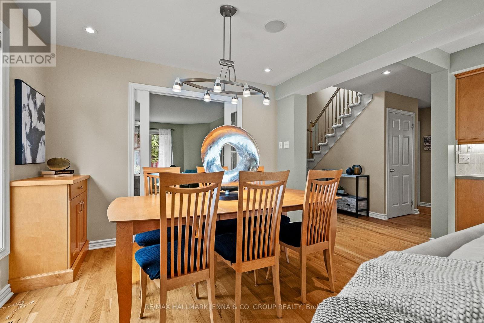 70 Huntersfield Drive, Ottawa, Ontario K1T 3L7 - Photo 8 - X13453188