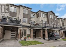 305 SQUADRON CRESCENT, Ottawa, Ontario