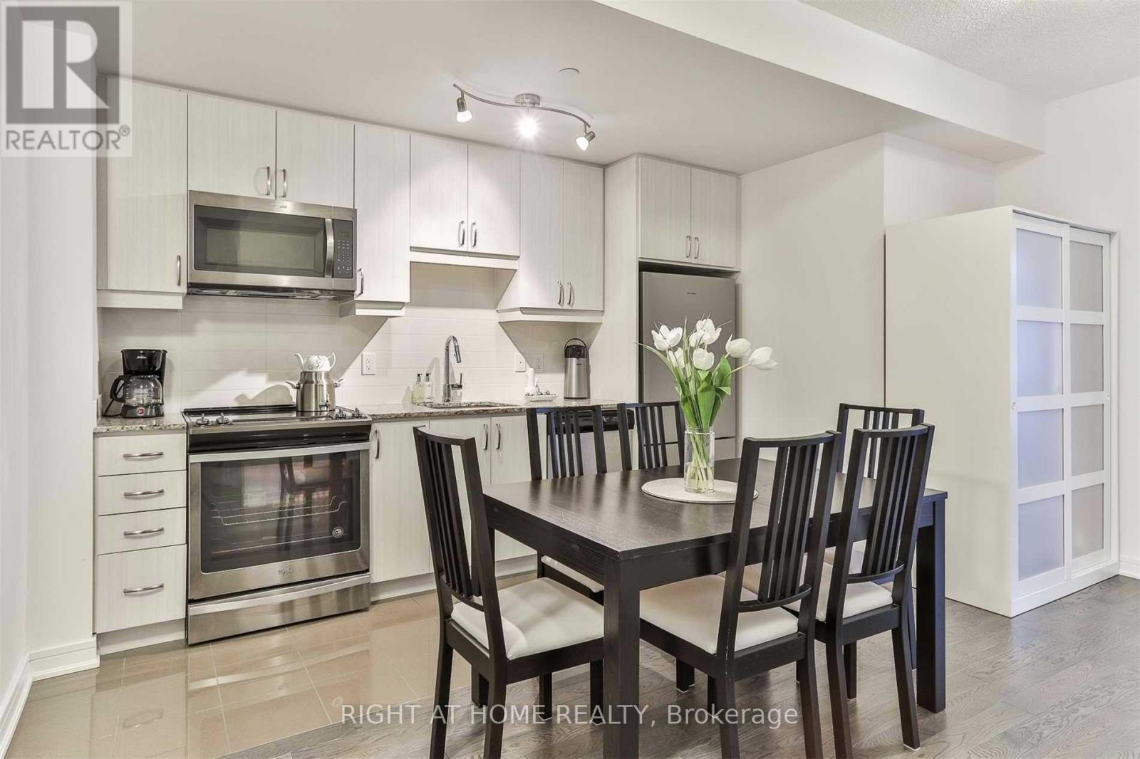 SE320 - 9199 YONGE STREET, Richmond Hill, Ontario