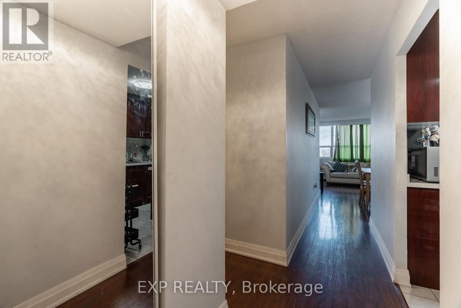 714 - 45 Sunrise Avenue, Toronto, Ontario  M4A 2S3 - Photo 3 - C12784574