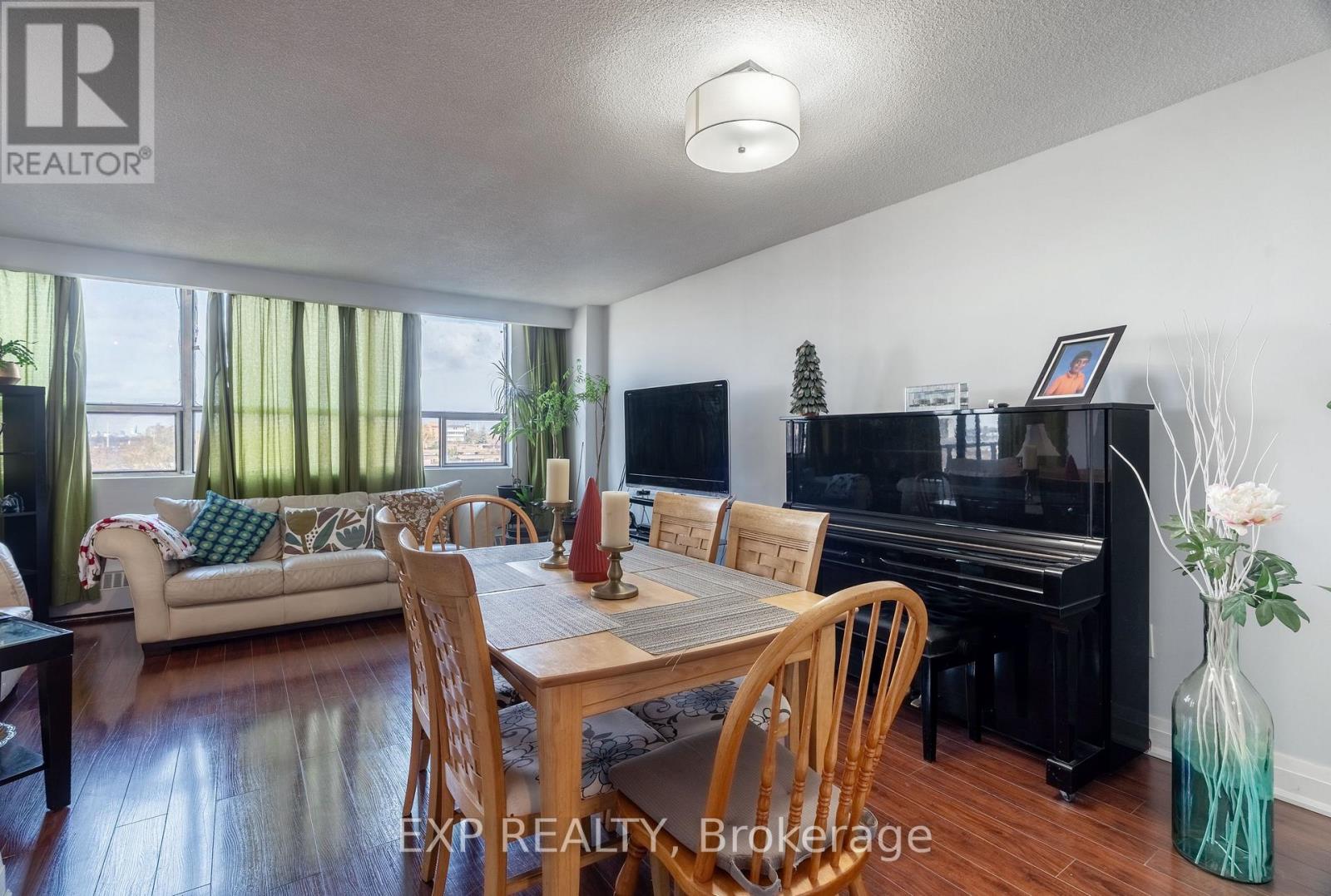 714 - 45 Sunrise Avenue, Toronto, Ontario  M4A 2S3 - Photo 5 - C12784574