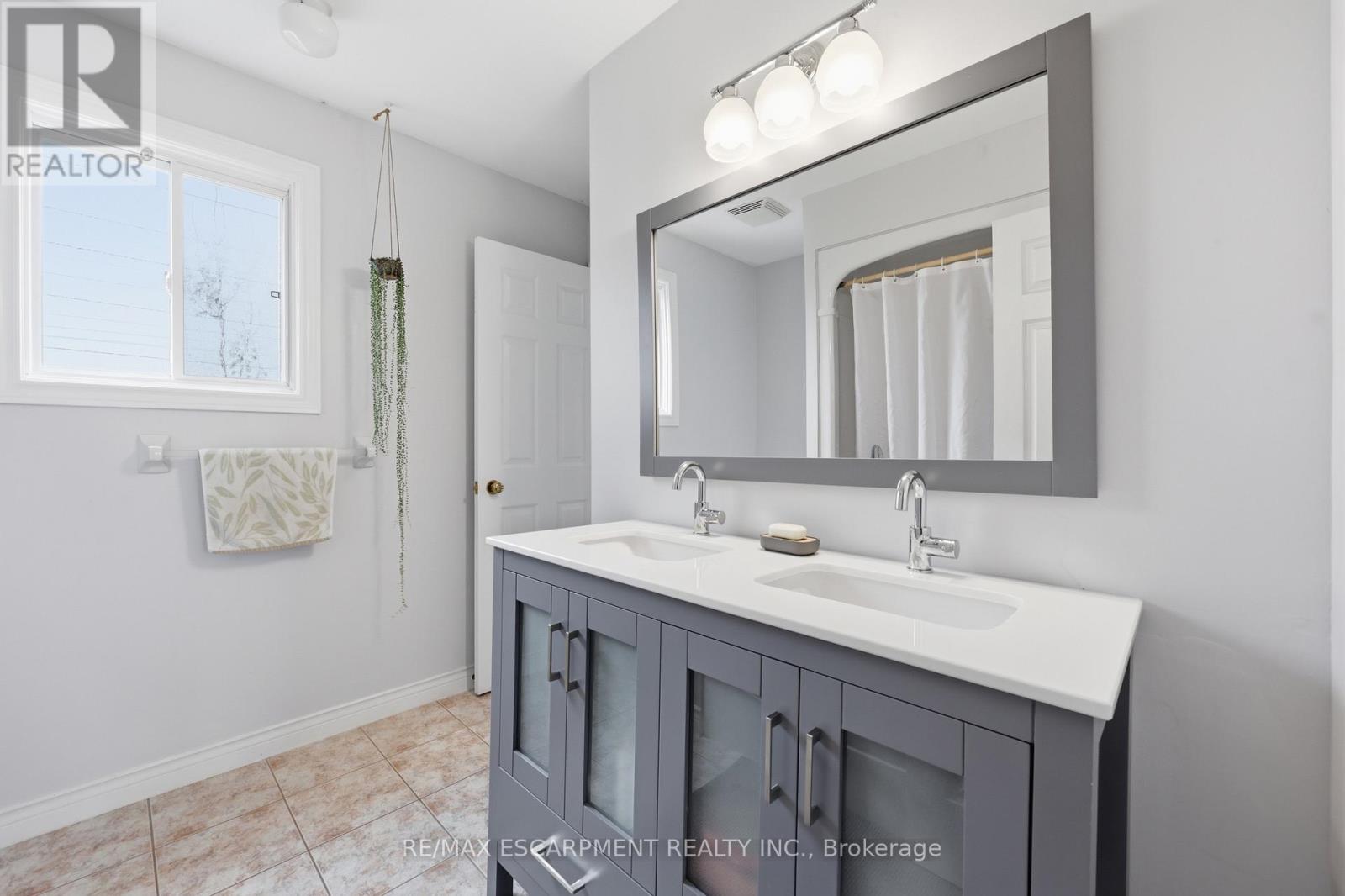 187 Alderlea Avenue, Hamilton, Ontario  L0R 1W0 - Photo 35 - X13453052