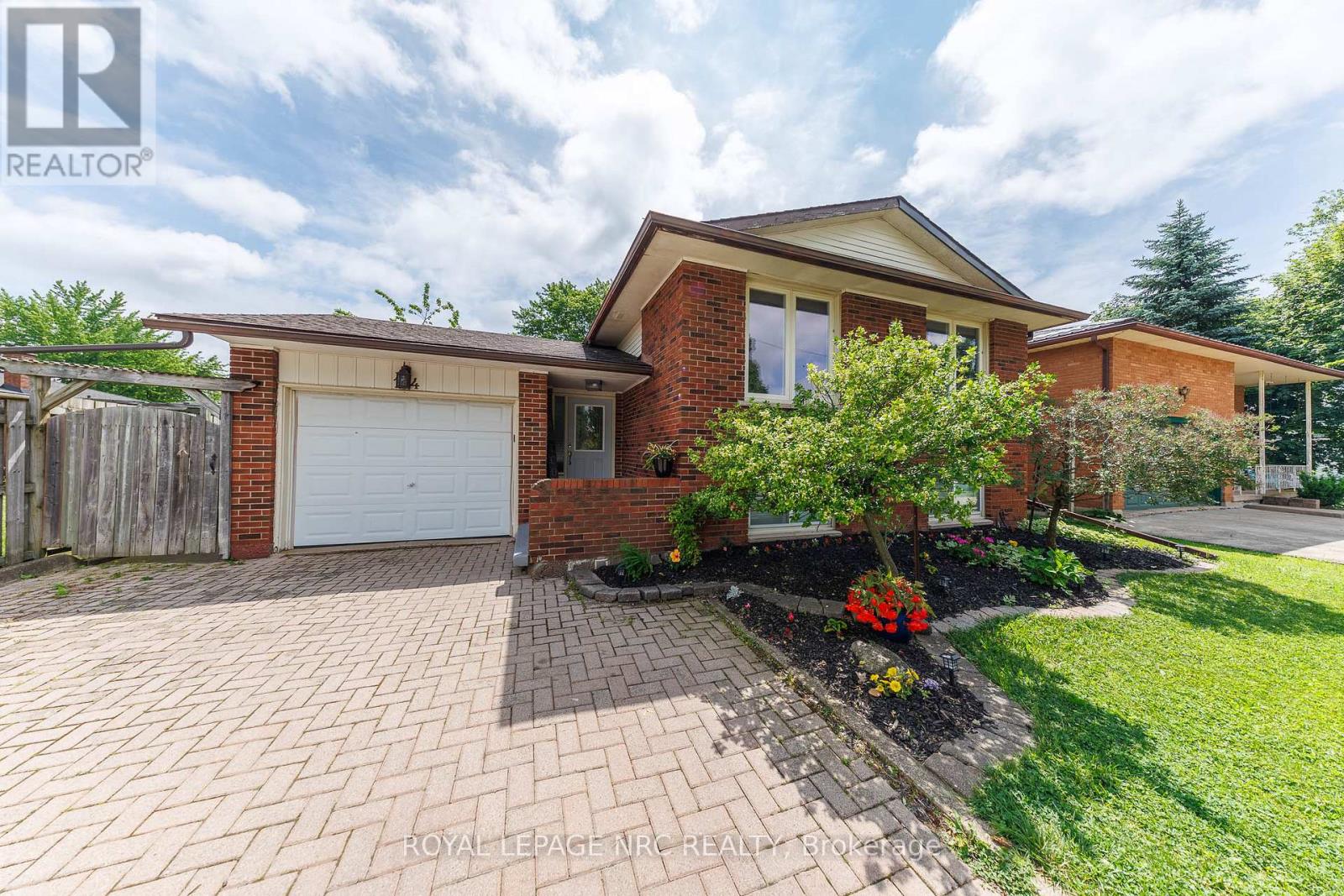 14 Bridlewood Drive, Welland, Ontario  L3C 6N6 - Photo 2 - X13453300