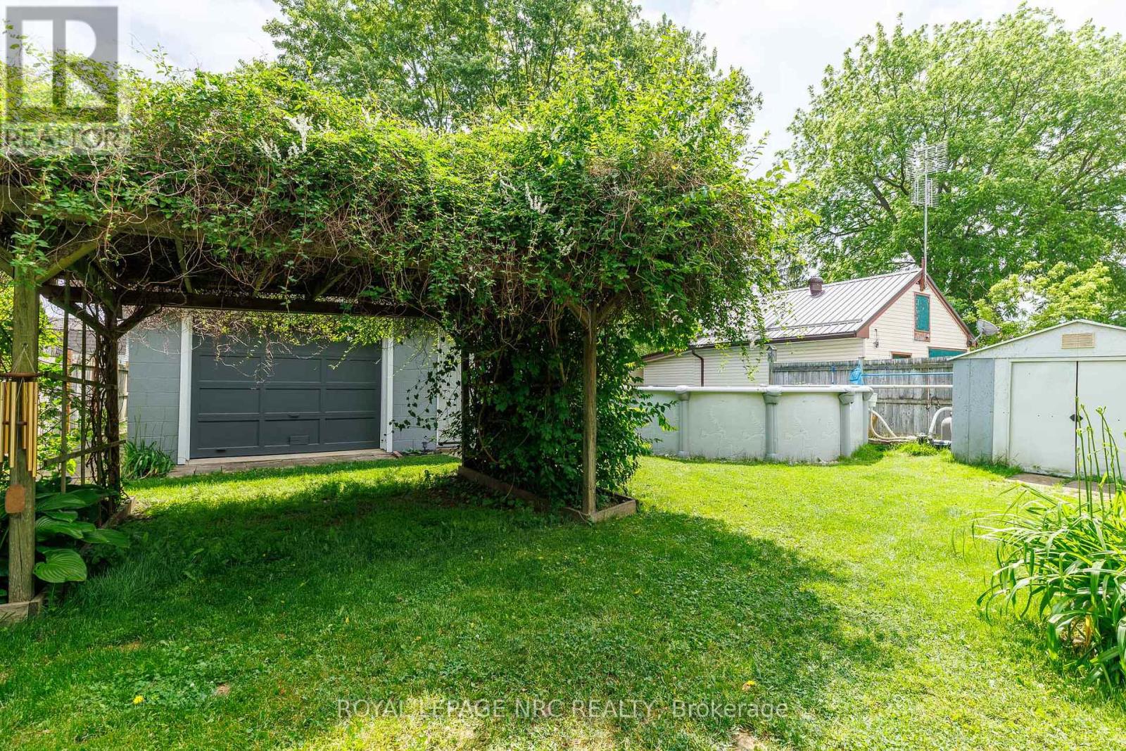 14 Bridlewood Drive, Welland, Ontario  L3C 6N6 - Photo 4 - X13453300