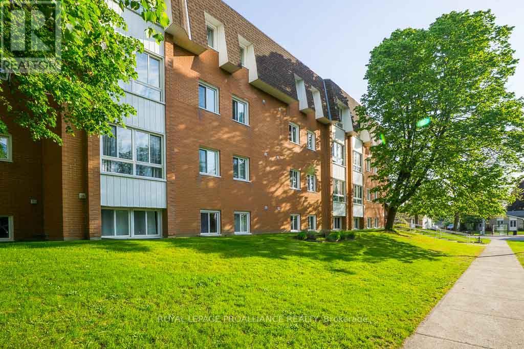 104 - 810 Kyle Court W, Brockville, Ontario  K6V 6H6 - Photo 2 - X13453088