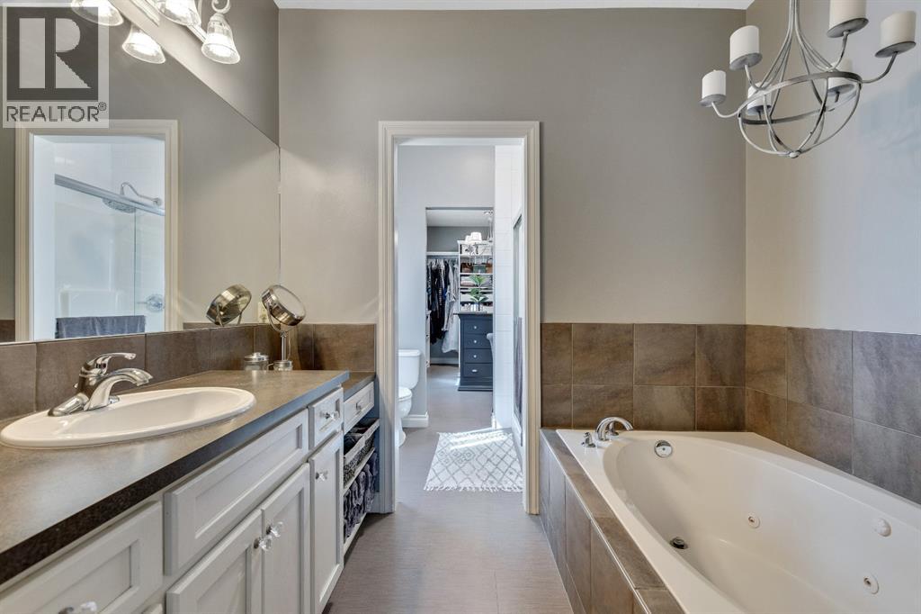 121 Cimarron Park Circle, Okotoks, Alberta  T1S 2H5 - Photo 21 - A2321671