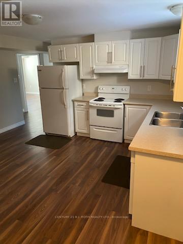 59 Sydenham Wells Crescent, Barrie, Ontario  L4M 6R4 - Photo 2 - S13451730