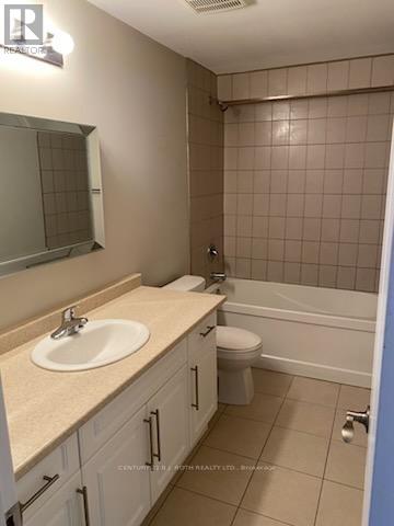 59 Sydenham Wells Crescent, Barrie, Ontario  L4M 6R4 - Photo 4 - S13451730