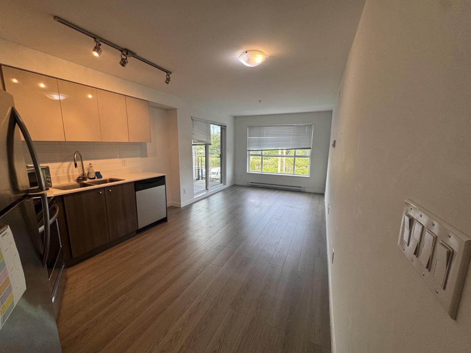 312 10688 140 Street, Surrey, British Columbia  V3T 0M6 - Photo 5 - R3136689