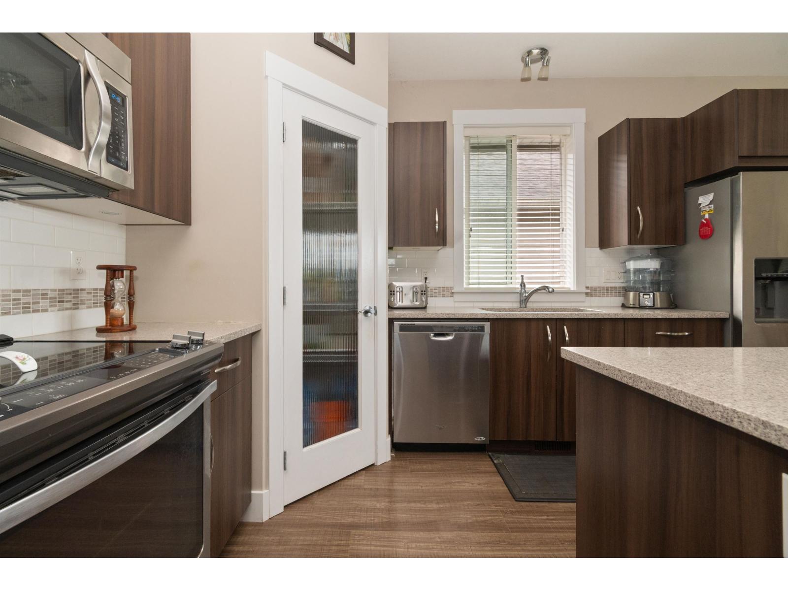 9239 Mcnaught Road, Chilliwack Proper East, Chilliwack, British Columbia  V2P 6E7 - Photo 8 - R3135239