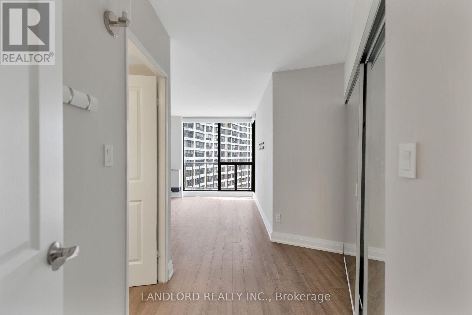 2208 - 33 Harbour Square, Toronto, Ontario  M5J 2G2 - Photo 24 - C13453180