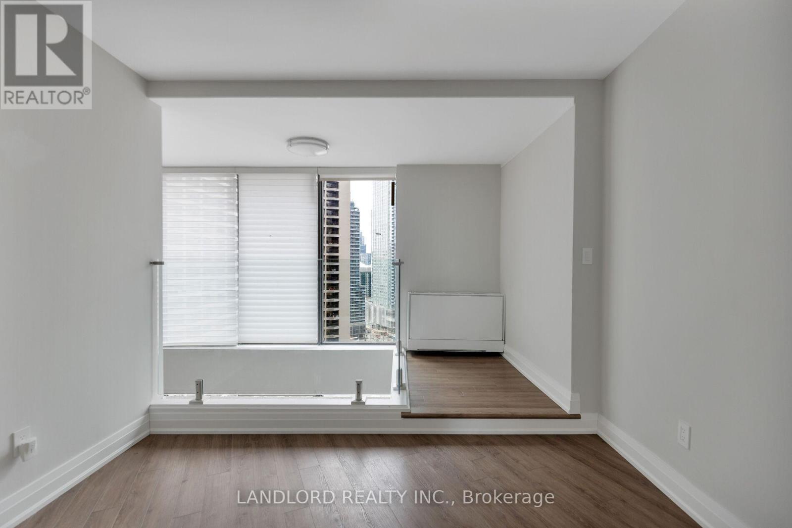 2208 - 33 Harbour Square, Toronto, Ontario  M5J 2G2 - Photo 31 - C13453180