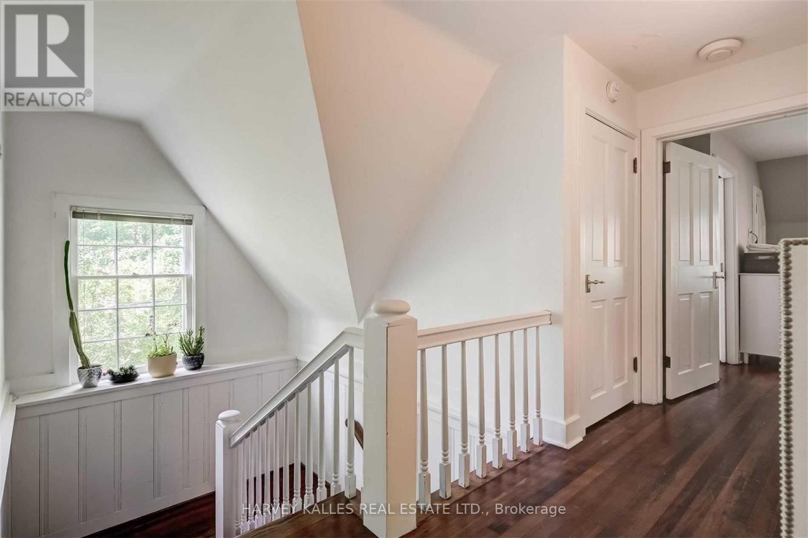23 Donwoods Drive, Toronto, Ontario  M4N 2E9 - Photo 17 - C13453250