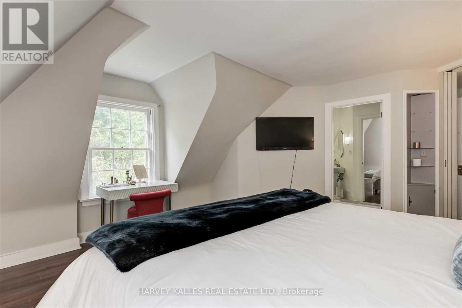 23 Donwoods Drive, Toronto, Ontario  M4N 2E9 - Photo 19 - C13453250