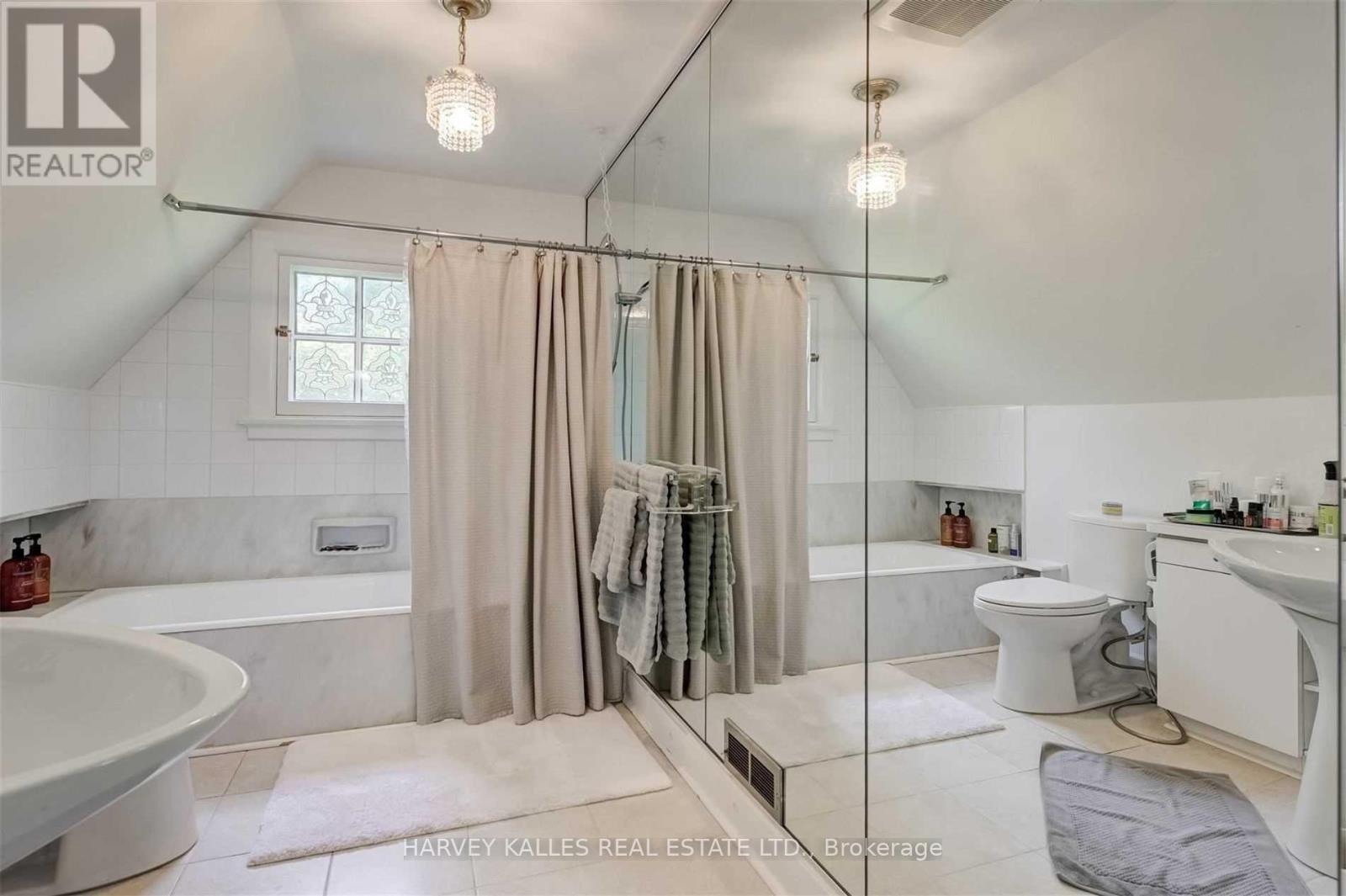 23 Donwoods Drive, Toronto, Ontario  M4N 2E9 - Photo 20 - C13453250