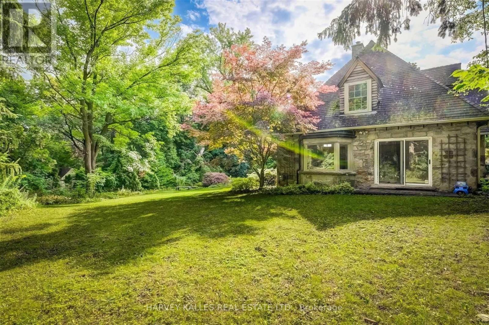 23 Donwoods Drive, Toronto, Ontario  M4N 2E9 - Photo 29 - C13453250