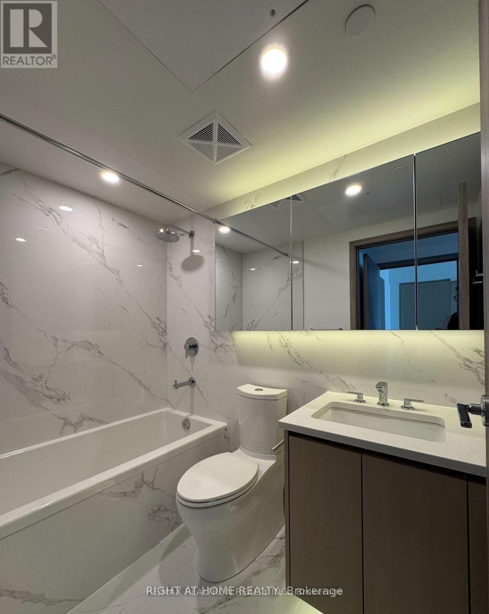 315 - 1 Concord Cityplace Way, Toronto, Ontario  M5V 0X3 - Photo 10 - C13453292
