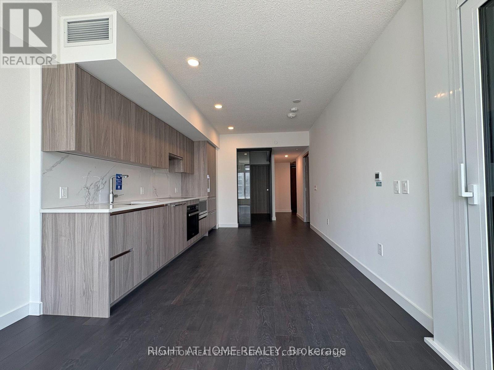 315 - 1 Concord Cityplace Way, Toronto, Ontario  M5V 0X3 - Photo 7 - C13453292
