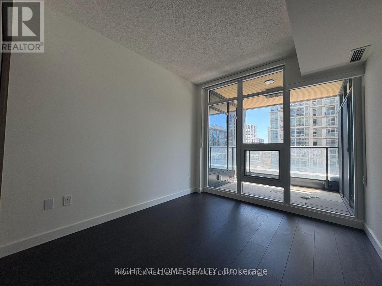 315 - 1 Concord Cityplace Way, Toronto, Ontario  M5V 0X3 - Photo 9 - C13453292