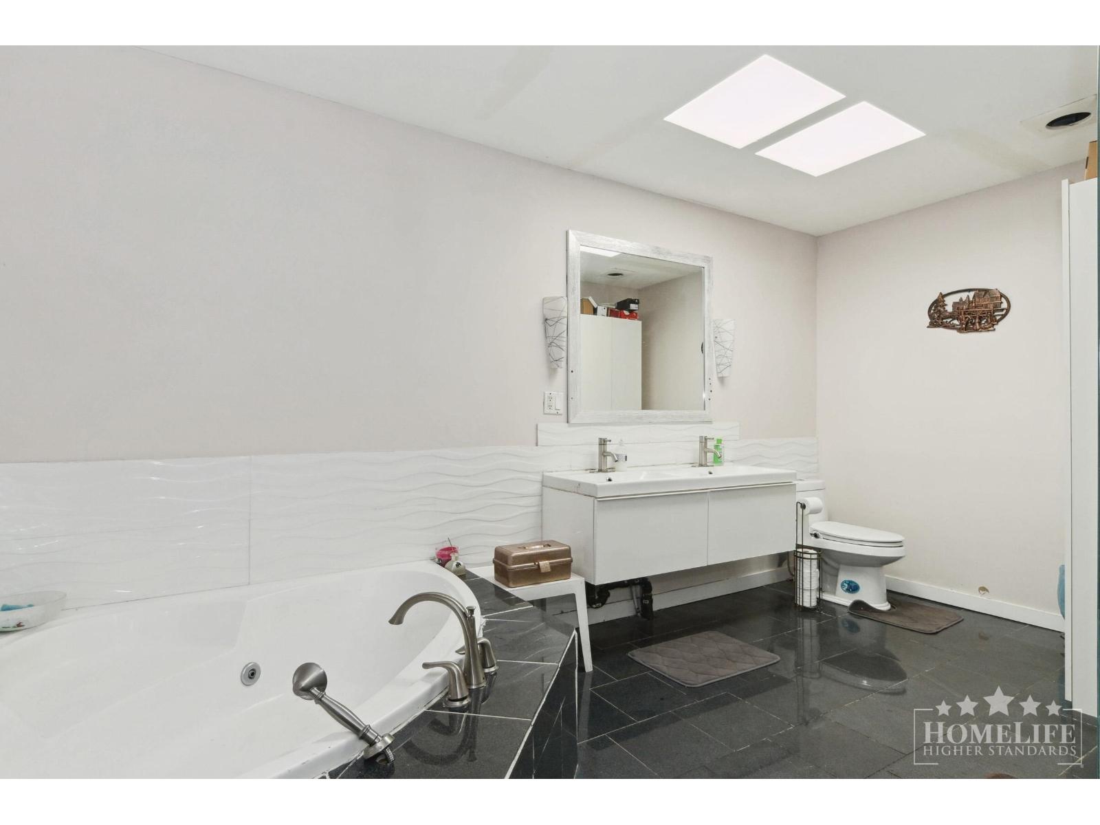 11860 75a Avenue, Delta, British Columbia  V4C 1J9 - Photo 19 - R3136309