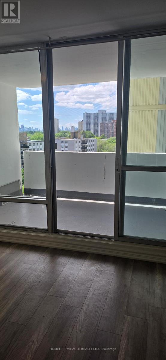 1009 - 1 Massey Square, Toronto, Ontario  M4C 5L4 - Photo 14 - E13453172