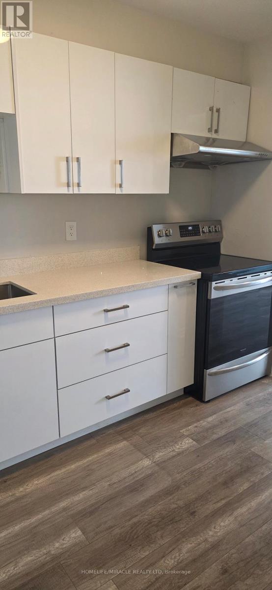 1009 - 1 Massey Square, Toronto, Ontario  M4C 5L4 - Photo 8 - E13453172